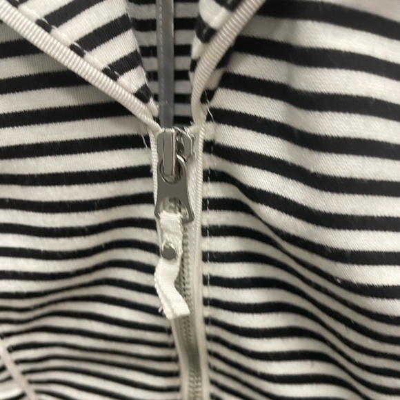 White House, Black market, white and black striped blazer - Picture 16 of 16